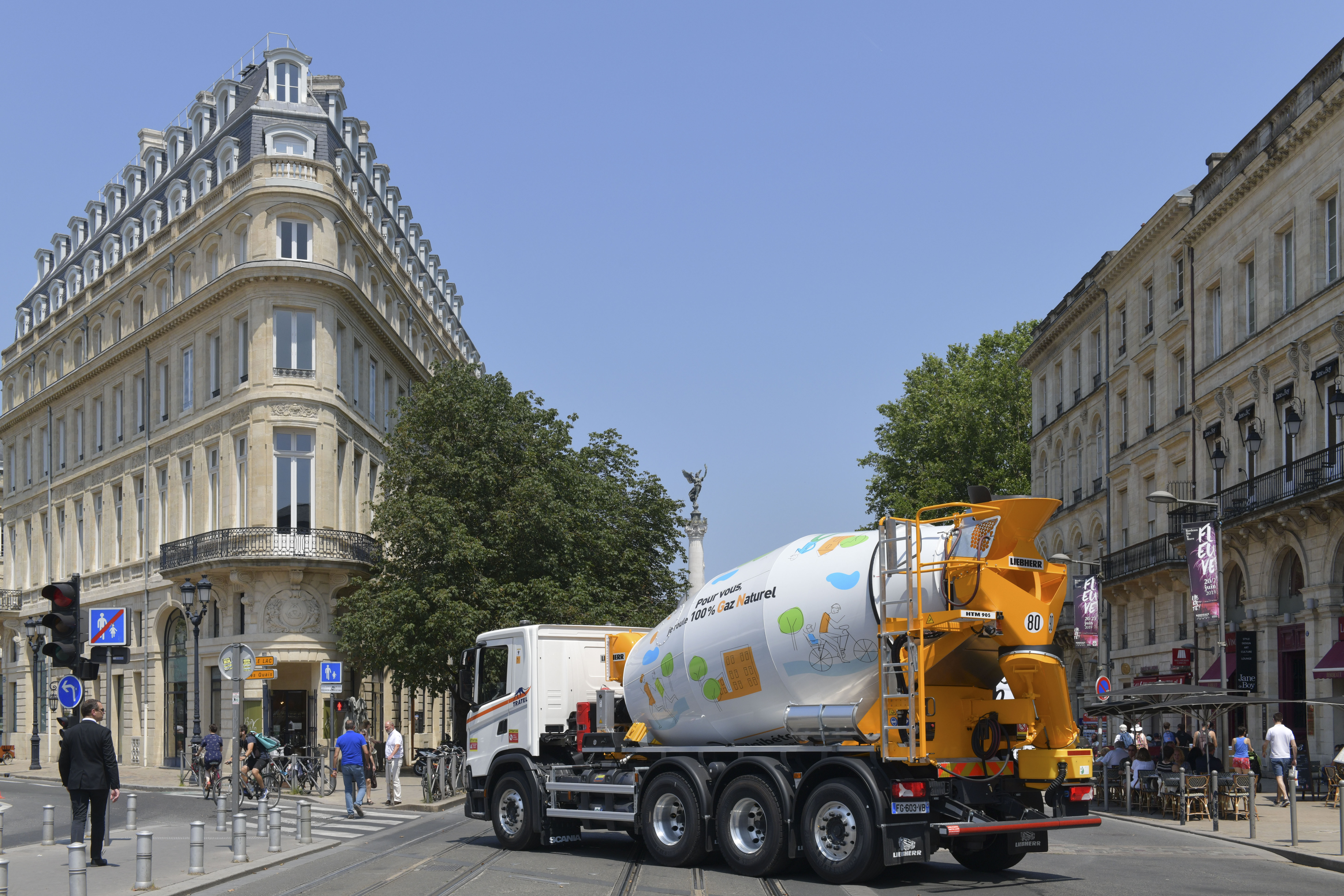 Unibéton dévoile son camion toupie 100 % GNV : porteur ET malaxeur au Gaz  Naturel, une première en France !